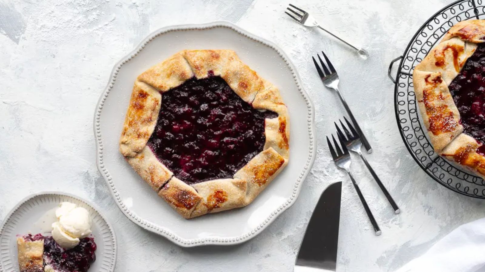 Galette with blueberries.