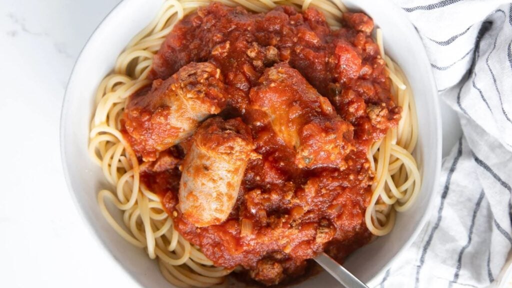 Spaghetti with meat.