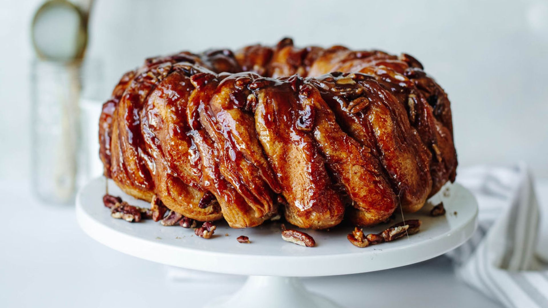 Sticky bun breakfast ring.