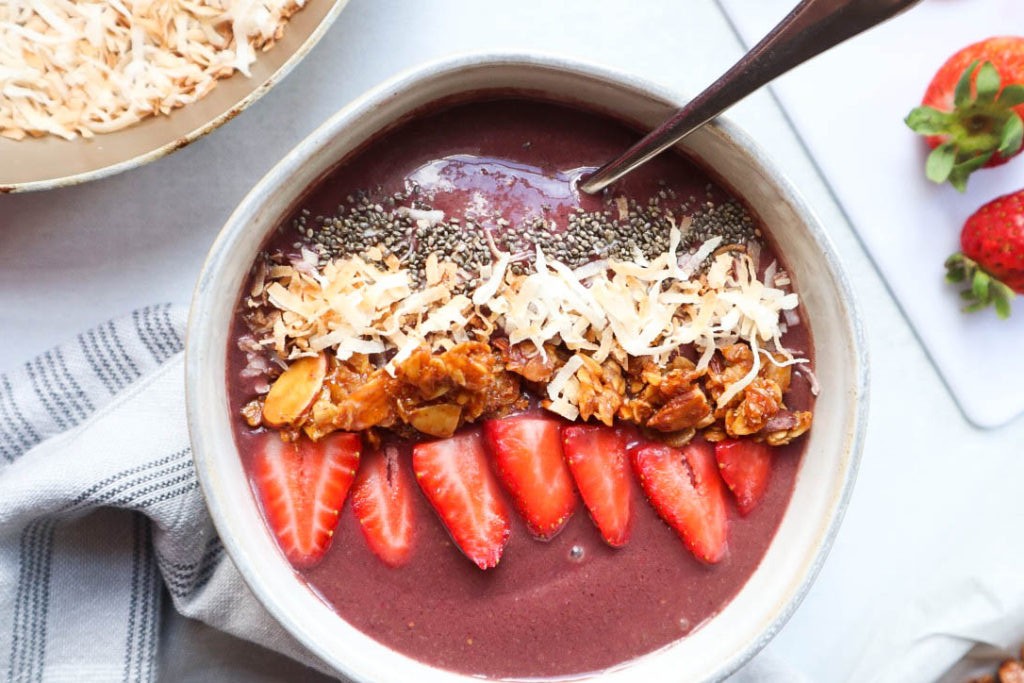 Strawberry Banana Acai Bowl