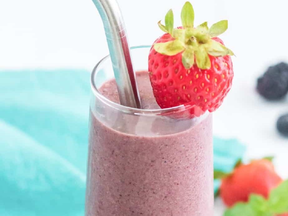 Mixed Berry Smoothie (With Yogurt + Chia Seeds)
