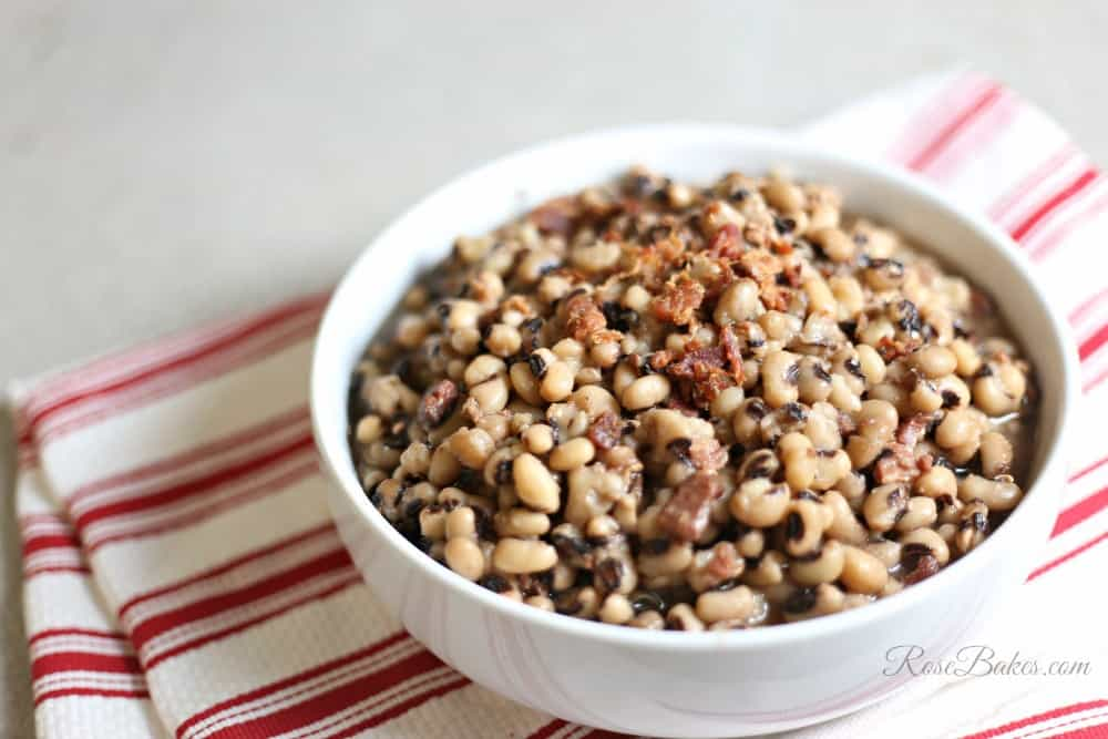 A bowl of Instant Pot Black-Eyed Peas