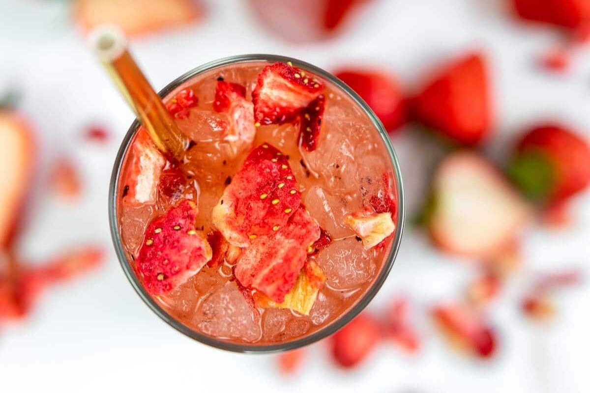 Copycat Strawberry Acai Refresher
