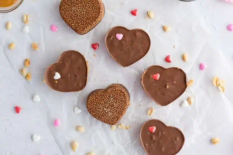 Viral Date Bark Recipe: Healthy No-Bake Valentine’s Day Treats (With Secret Quinoa Crunch!)
