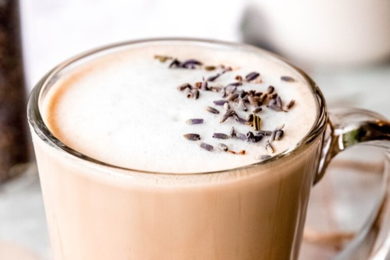Easy Lavender Latte Recipe (Starbucks Copycat)