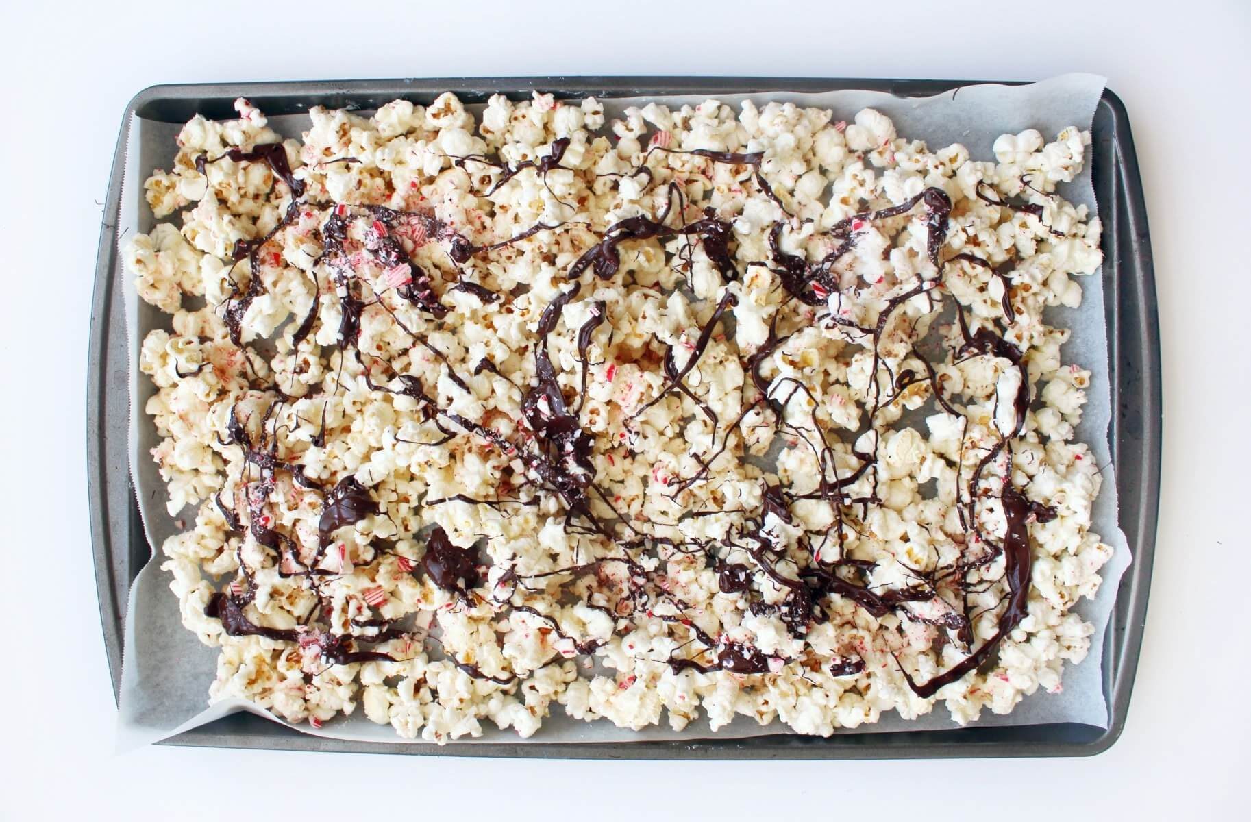 Peppermint Bark Popcorn Recipe (Gluten-Free, Vegan)
