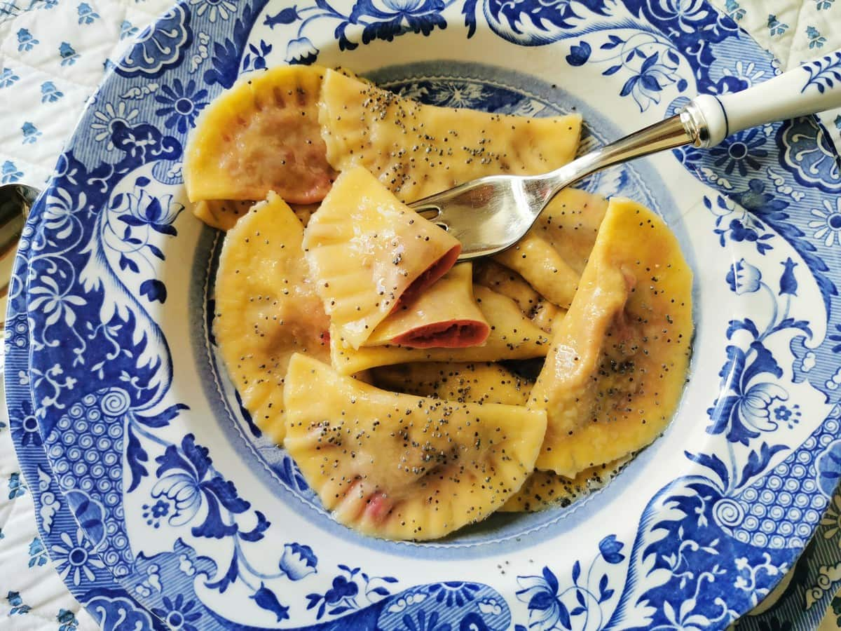 Beetroot ravioli recipe (casunziei all’ampezzana).
