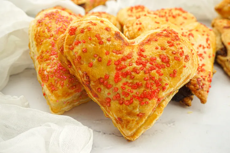 Nutella Filled Heart Puff Pastries
