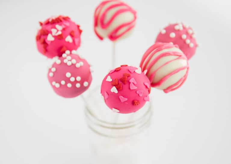 Valentine Cake Pops
