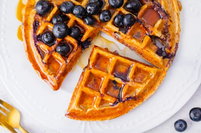 Gluten Free Banana Cottage Cheese Waffles
