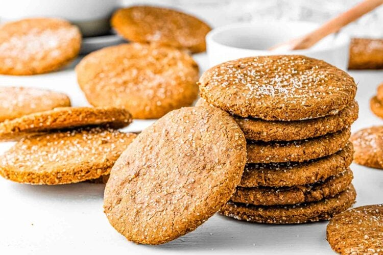 Soft Vegan Gingerbread Cookies
