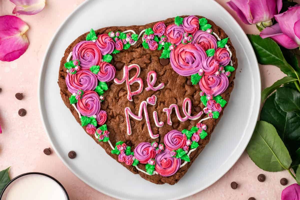 Valentines Cookie Cake
