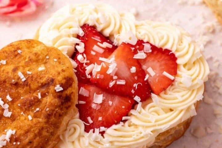 Valentine’s Puff Pastry Hearts
