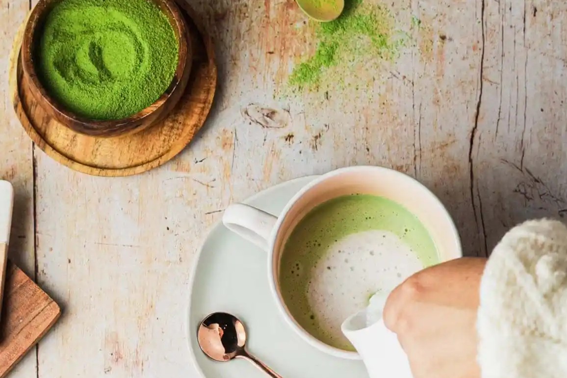 Creamy Vanilla Matcha Latte Recipe