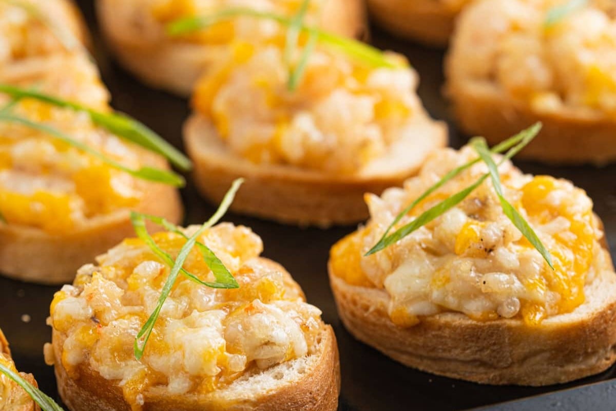 Vietnamese Shrimp Toast (Bánh Mì Nướng Tôm)
