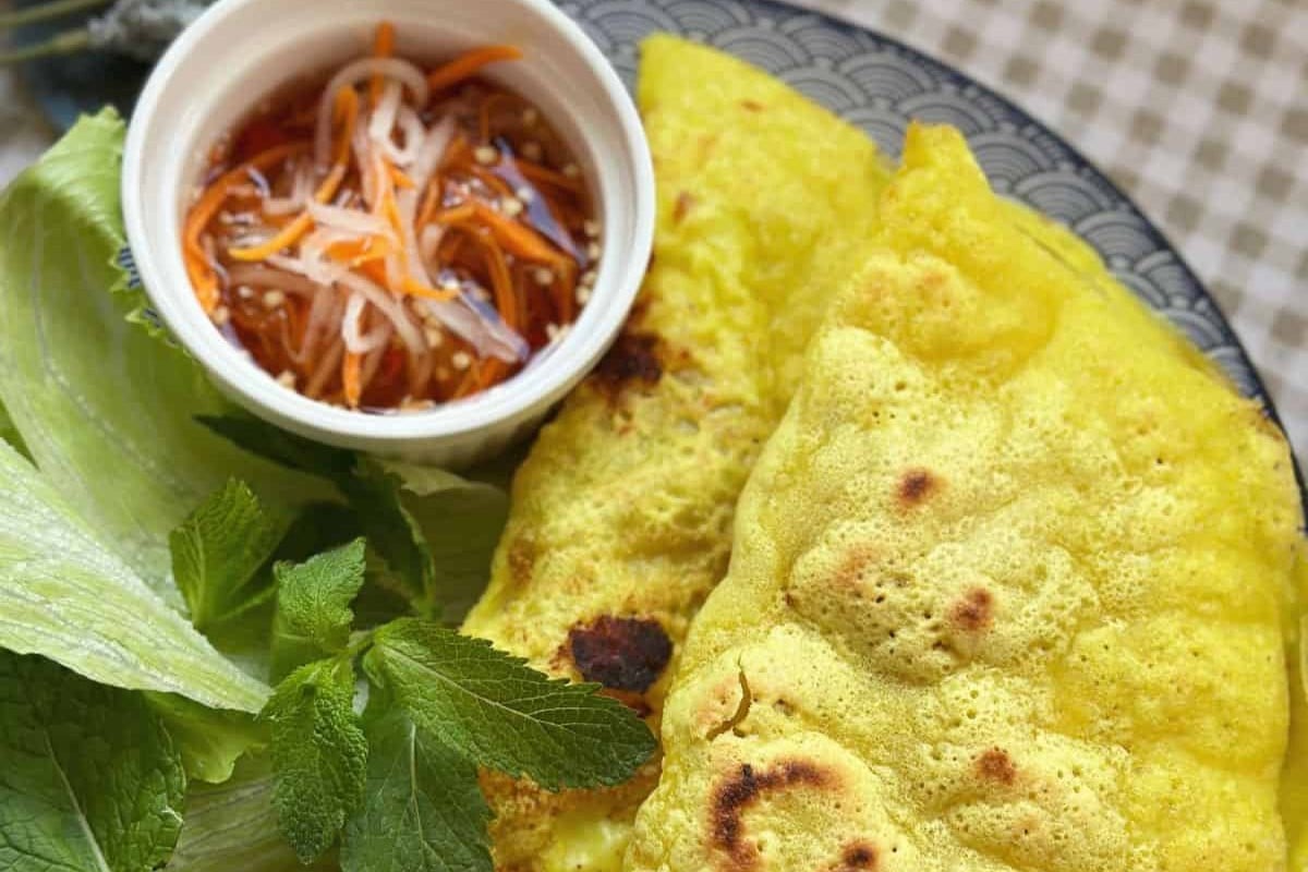 Bánh Xèo Recipe – Vietnamese Crispy Pancakes / Crêpes
