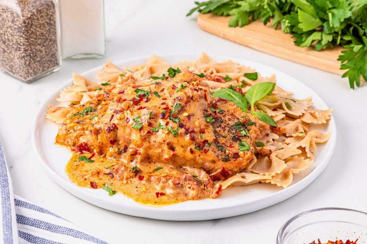 Creamy Marry Me Salmon Recipe
