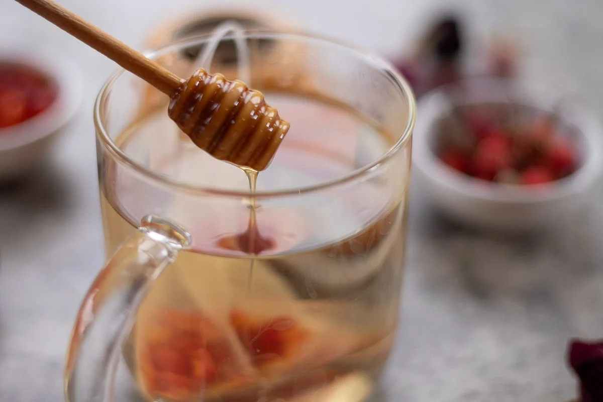 How to Make Rosehip Tea