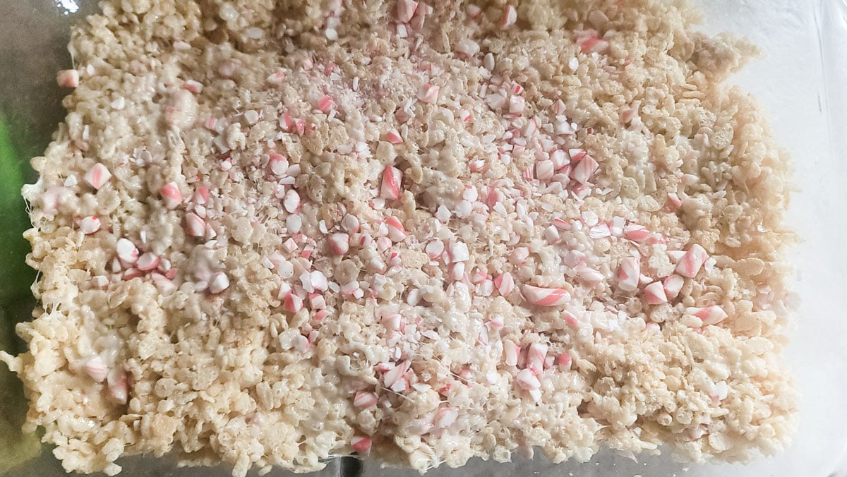 Rice krispie treats in a 9x13" pan.