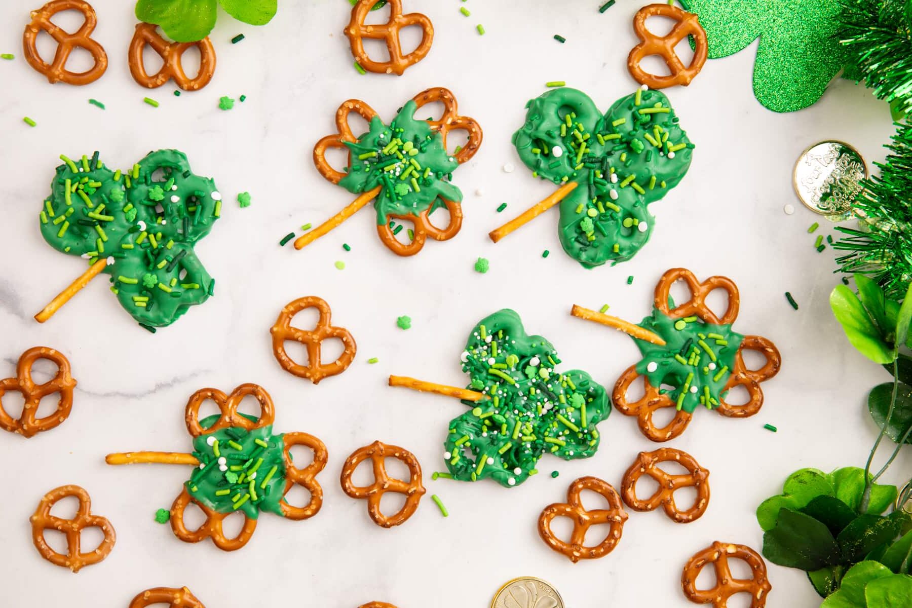 Shamrock Pretzels (St. Patrick’s Day Chocolate Covered Pretzels)
