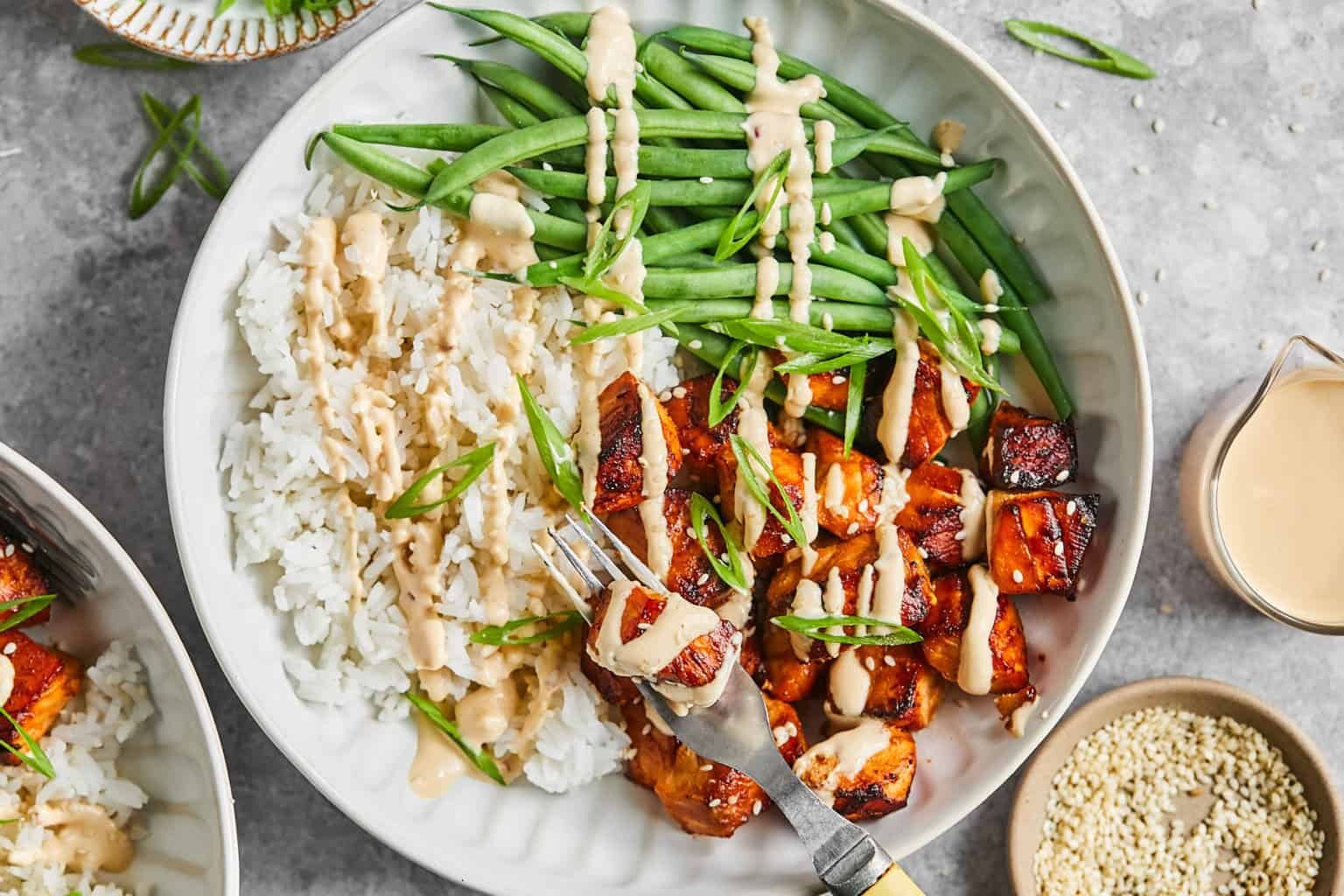 The Best Air Fryer Bang Bang Salmon Bites
