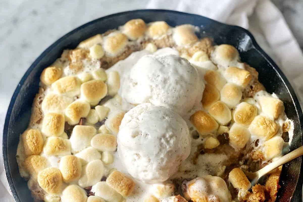 How To Make The Best Mini S'mores Cookie Skillet
