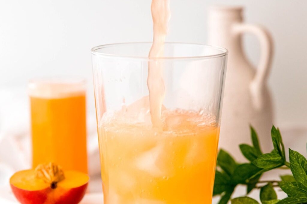 Easy Nectarine Lemonade
