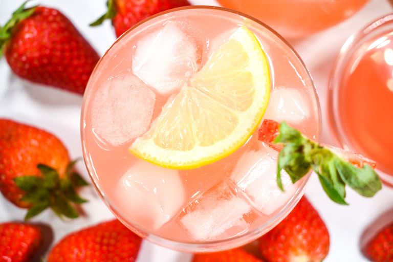 Rhubarb and Strawberry Lemonade Recipe

