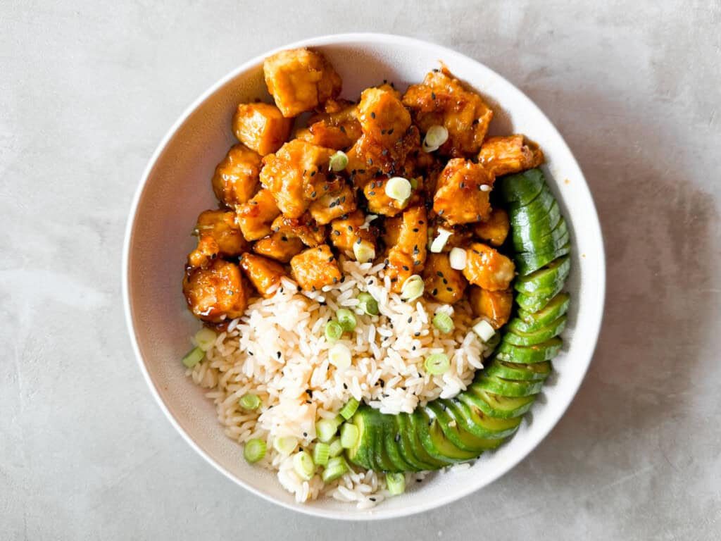 Easy Crispy Tofu Bowl
