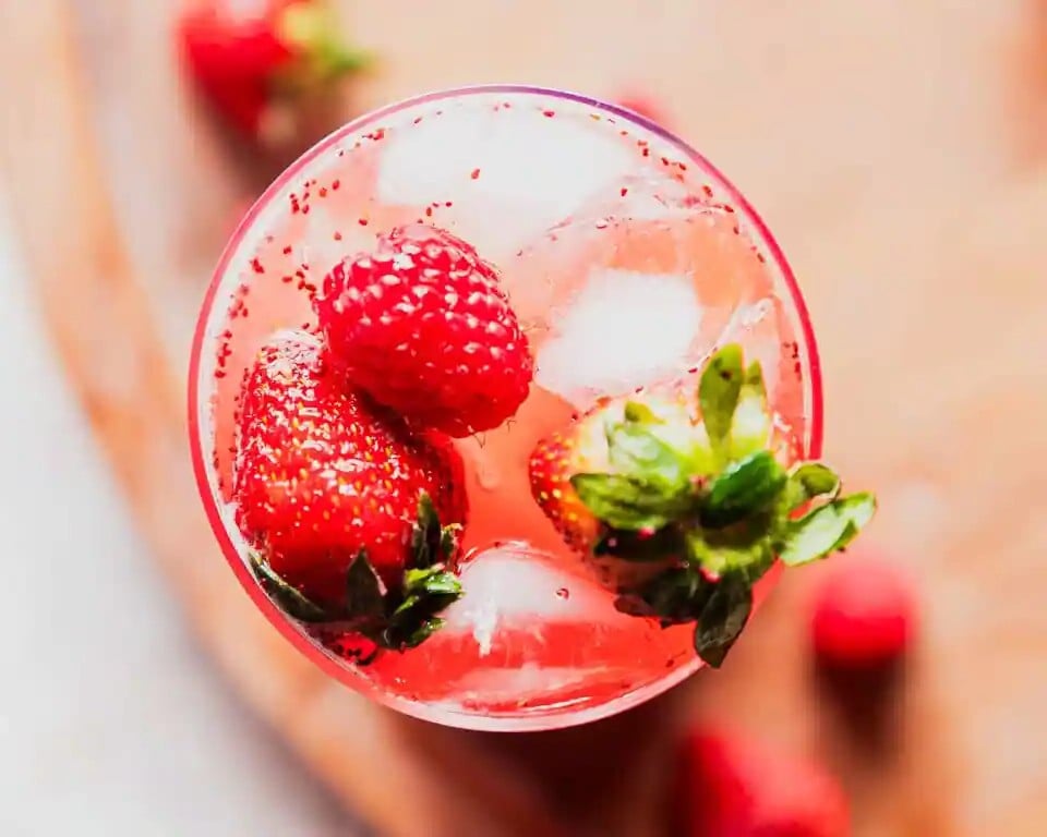 Sparkling Pink Lemonade (+ Cocktail Ideas!)
