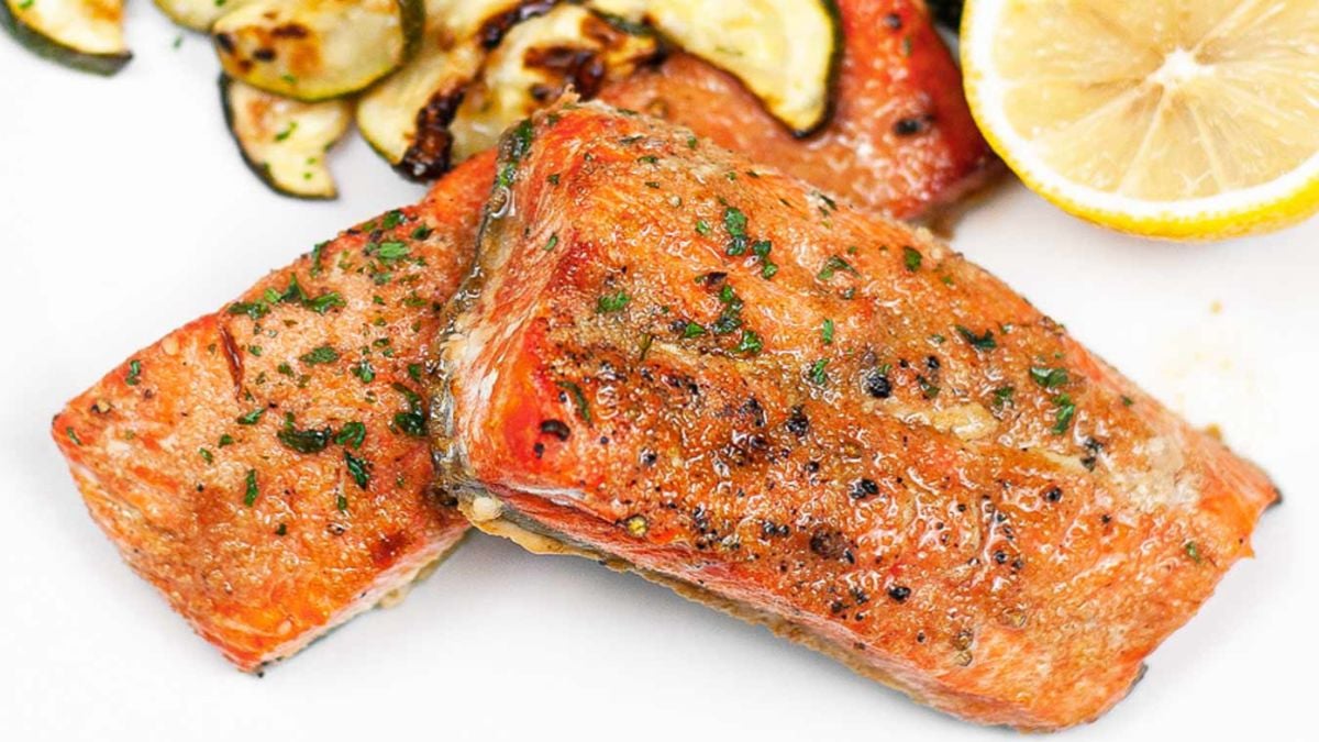 Honey garlic salmon close up image.